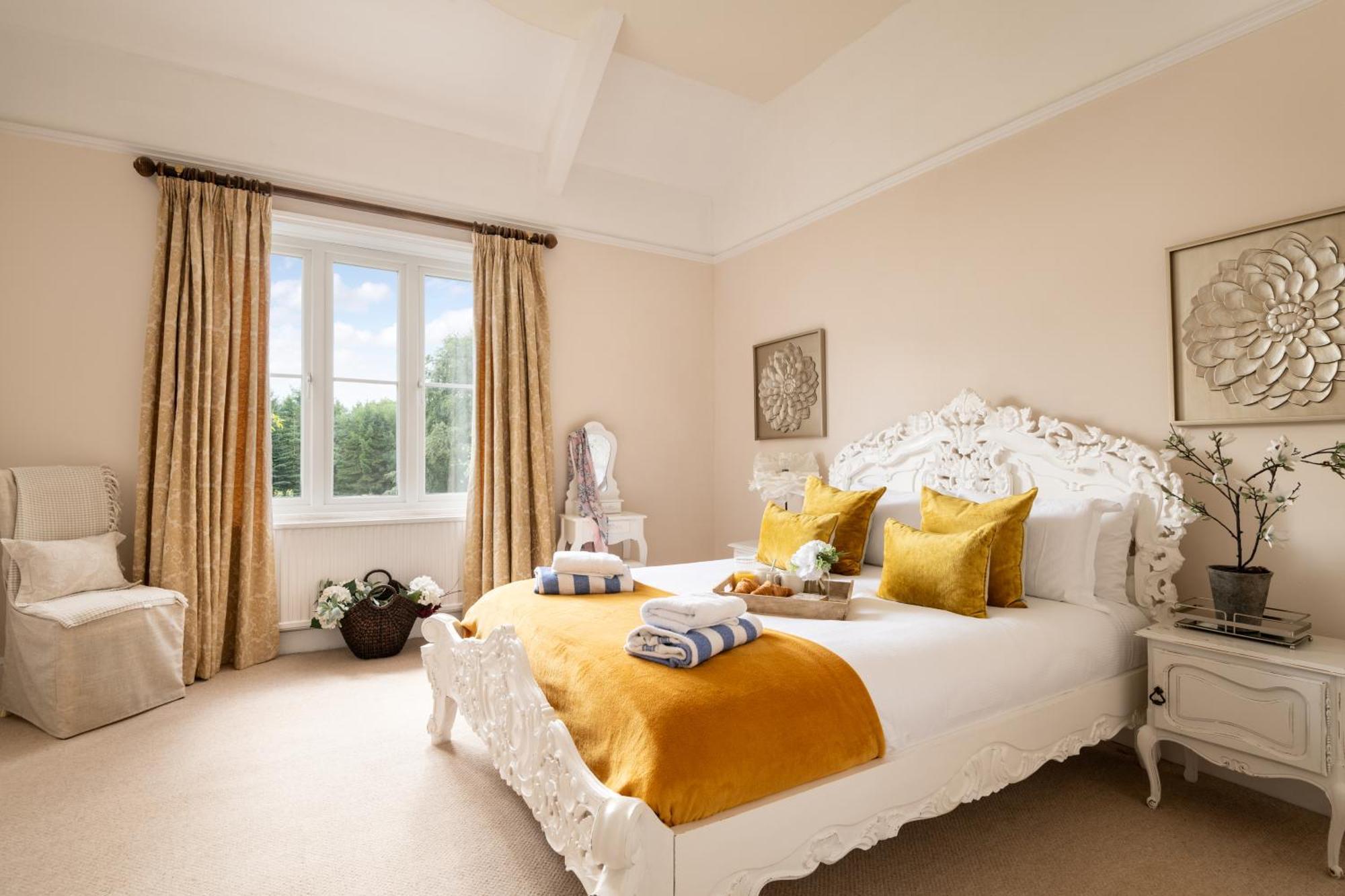 Holiday home Downwood Vineyard Manor In Idyllic Countryside *