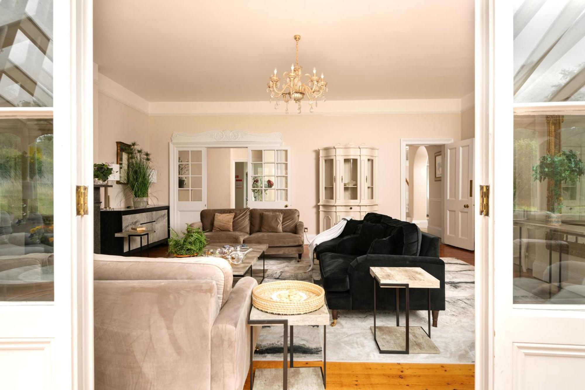 Holiday home Downwood Vineyard Manor In Idyllic Countryside *