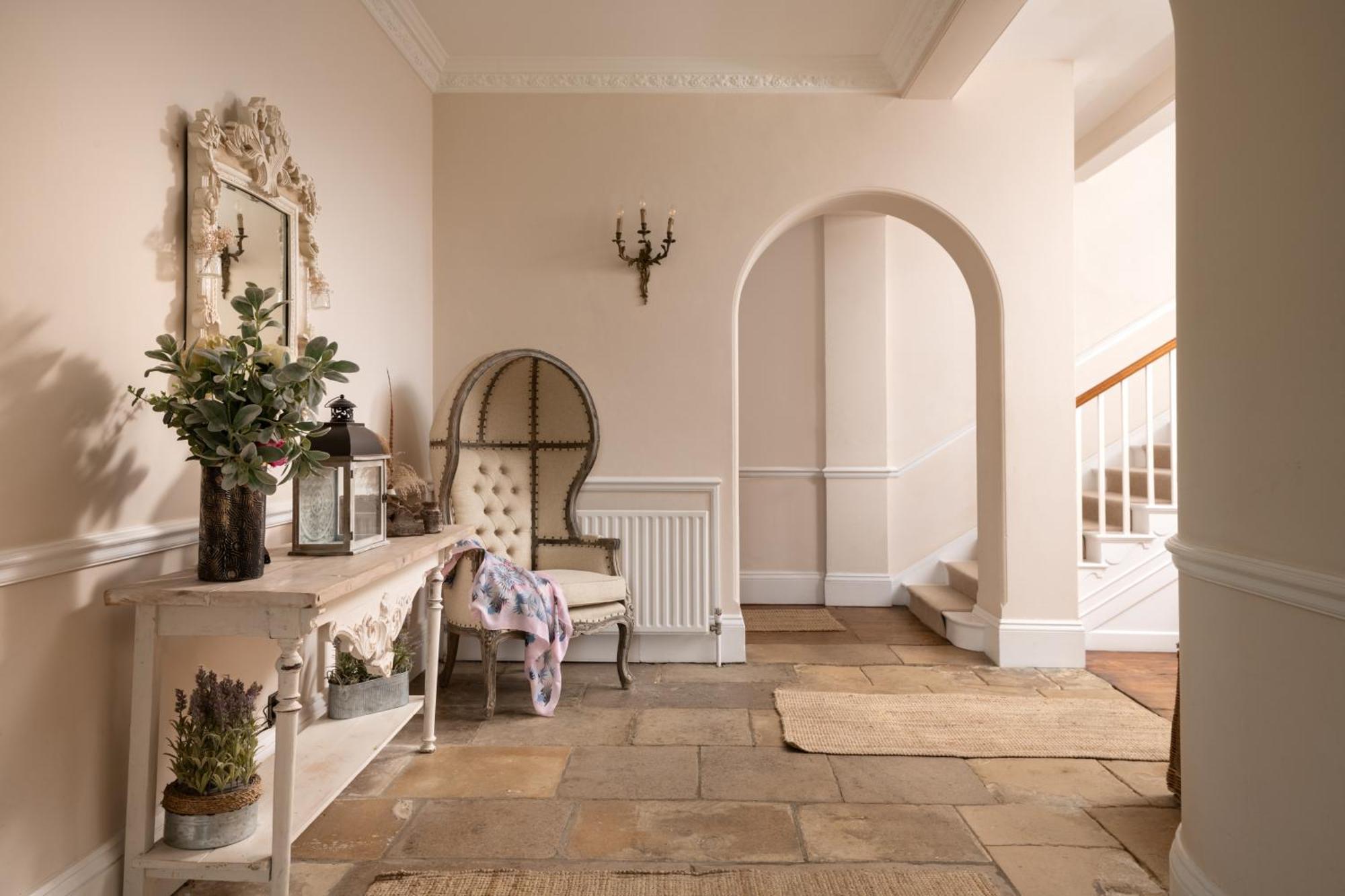 Holiday home Downwood Vineyard Manor In Idyllic Countryside