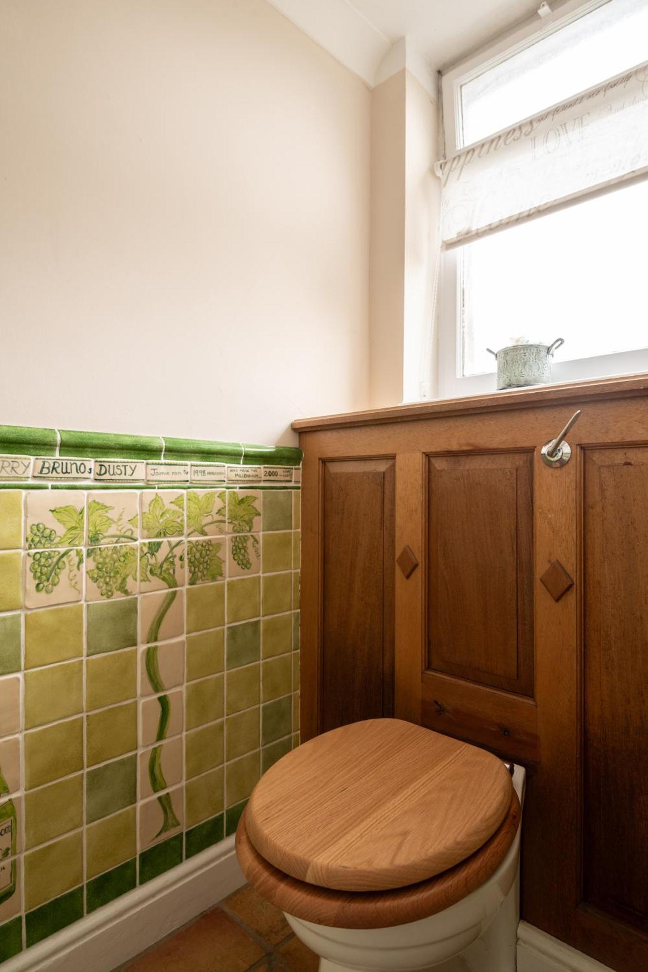 Downwood Vineyard Manor In Idyllic Countryside Holiday home *