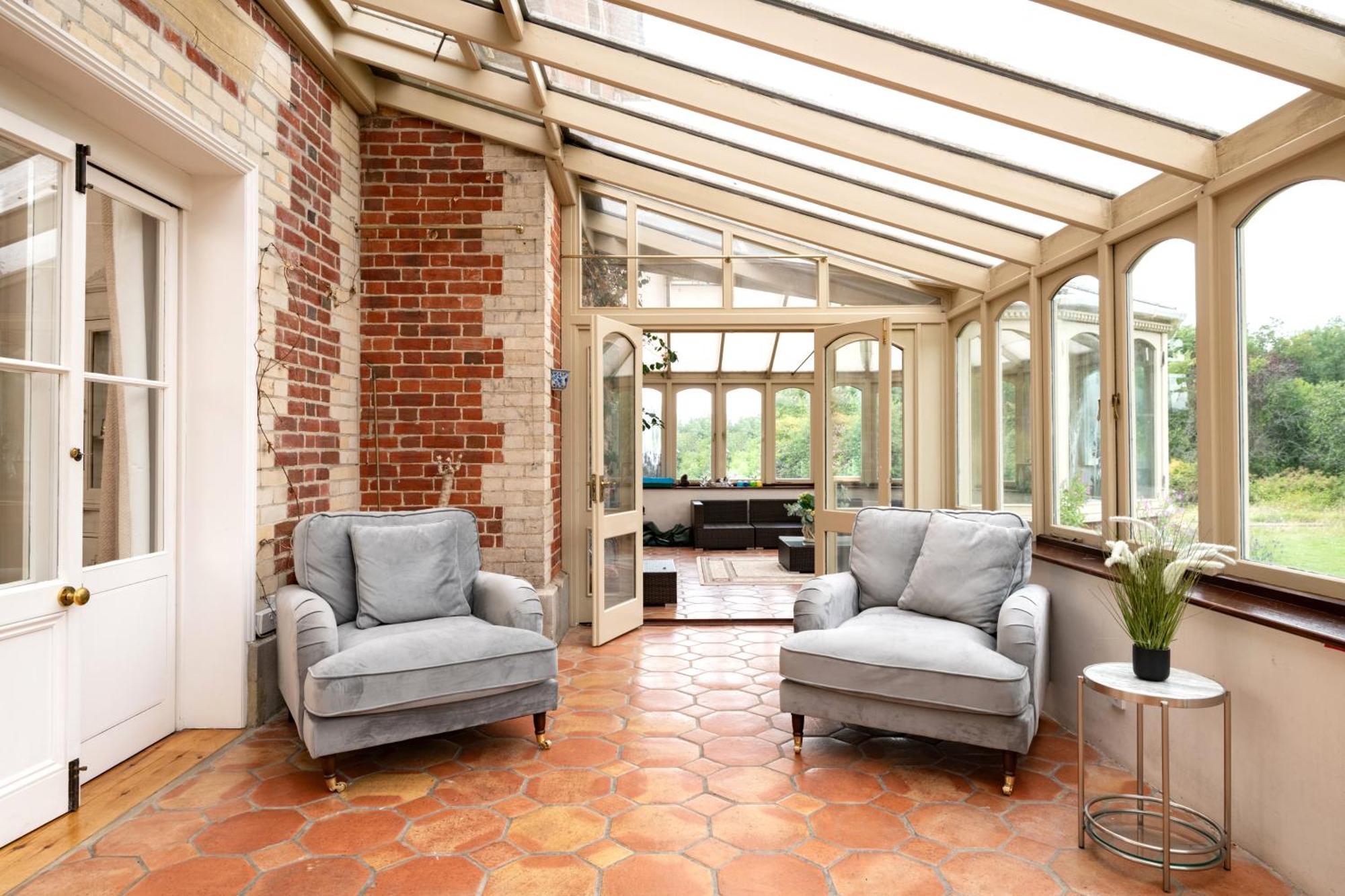 Downwood Vineyard Manor In Idyllic Countryside Blandford Forum