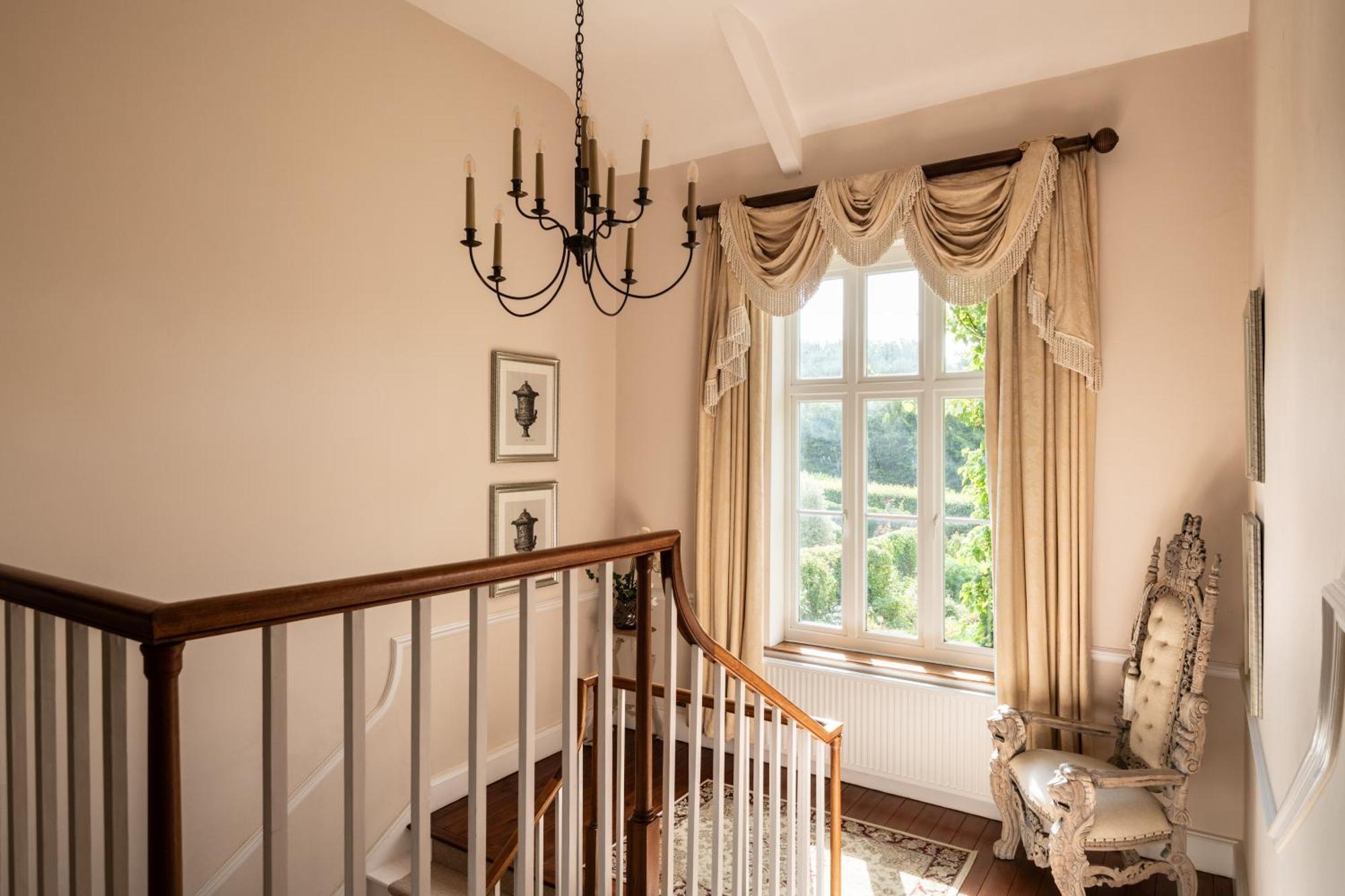 Downwood Vineyard Manor In Idyllic Countryside Holiday home *