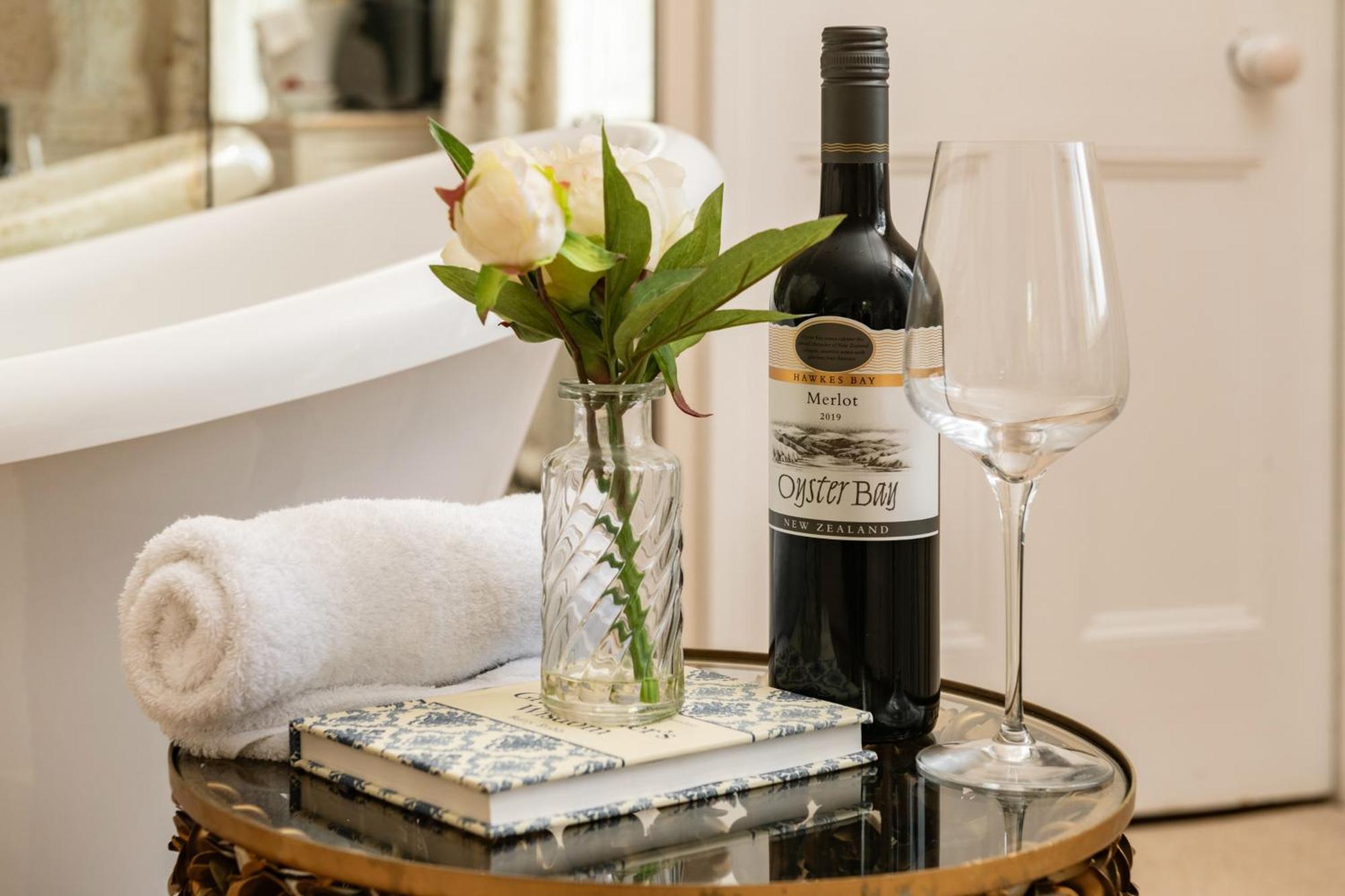 Downwood Vineyard Manor In Idyllic Countryside * Blandford Forum